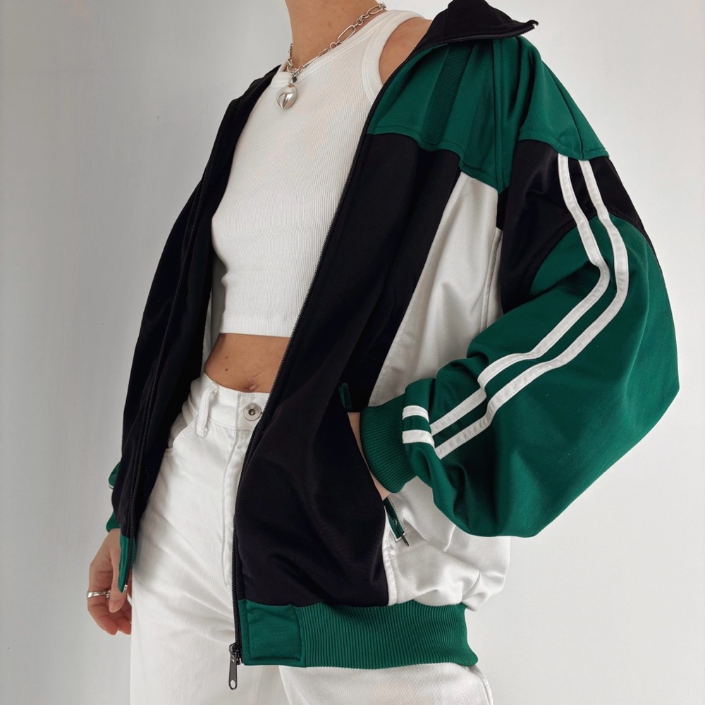 Vintage y2k oversized zip up track jacket with stripe sleeves